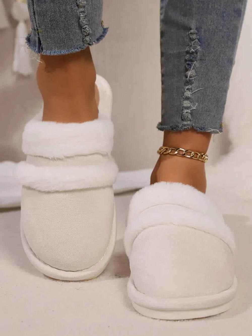 Contrast Faux Fur Round Toe Slippers for a perfect OOTD – dress to impress outfits from Amexza