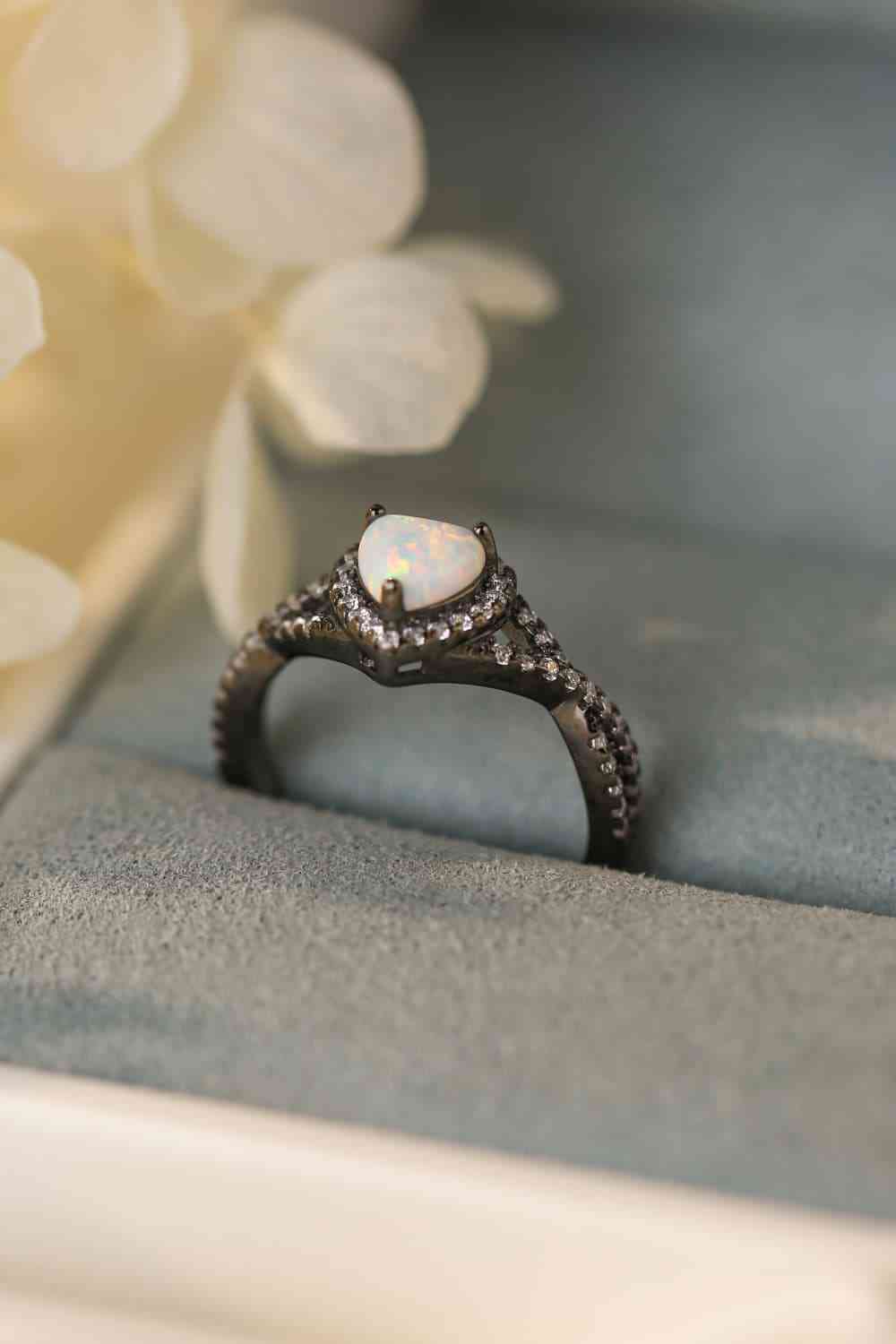 Opal Heart Black Gold-Plated Ring for a perfect OOTD – dress to impress outfits from Amexza