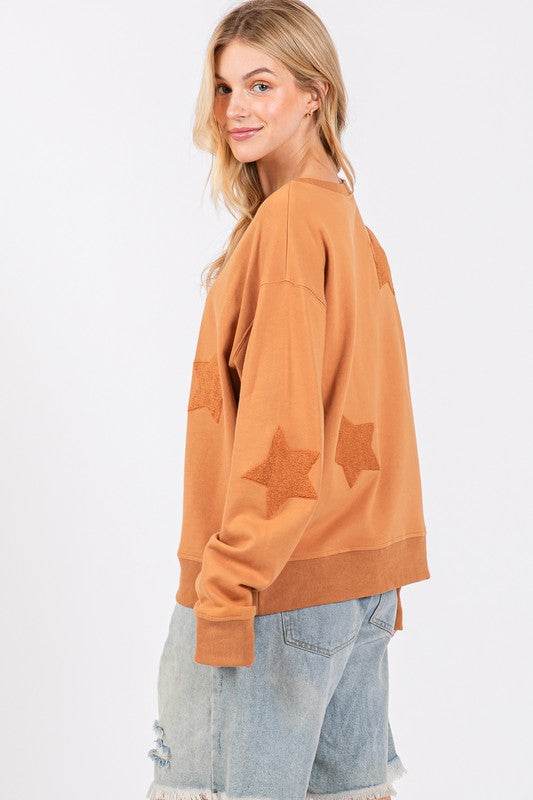 SAGE + FIG Star Patch Long Sleeve Sweatshirt for a perfect OOTD – dress to impress outfits from Amexza