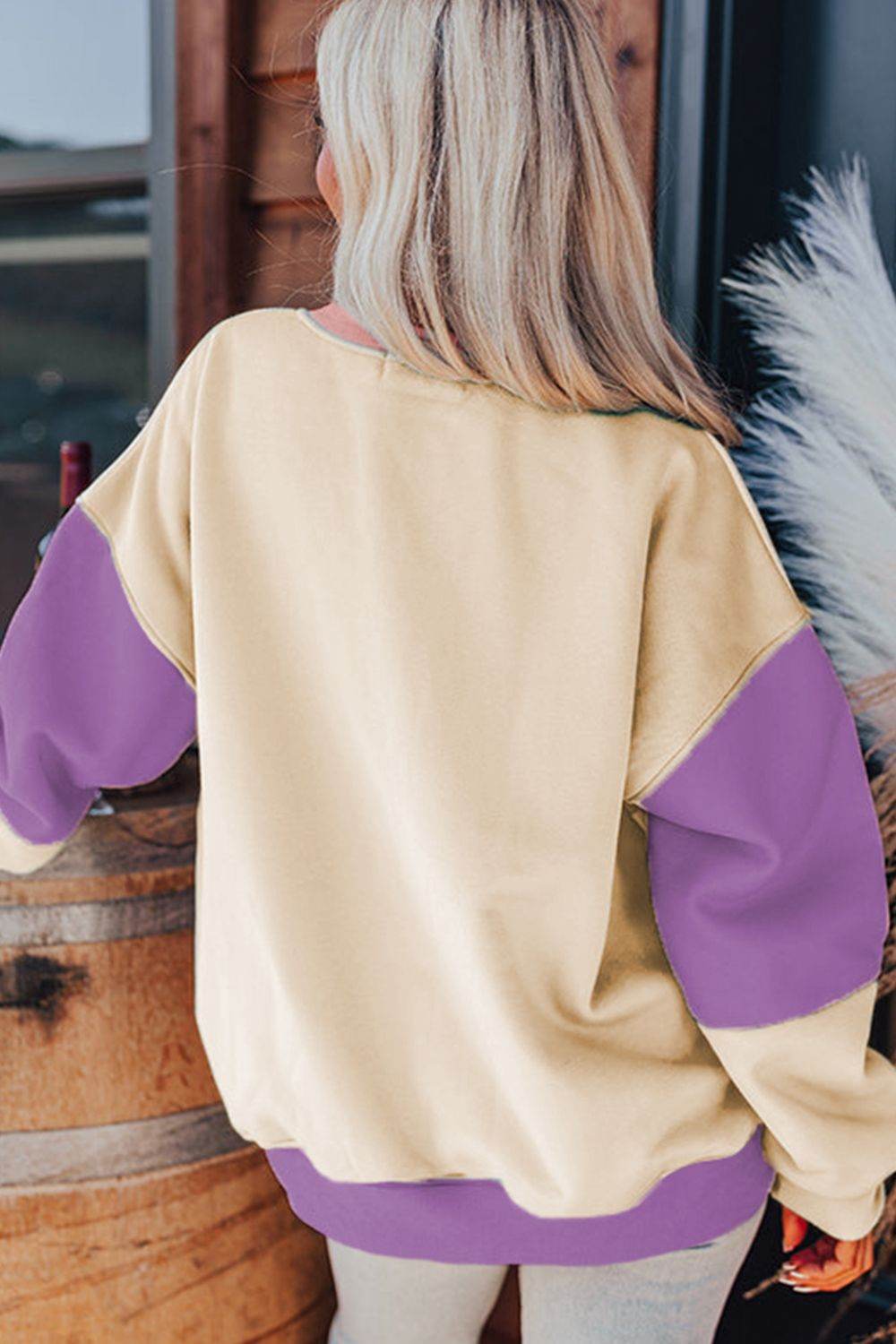 Contrast Round Neck Long Sleeve Sweatshirt for a perfect OOTD – dress to impress outfits from Amexza