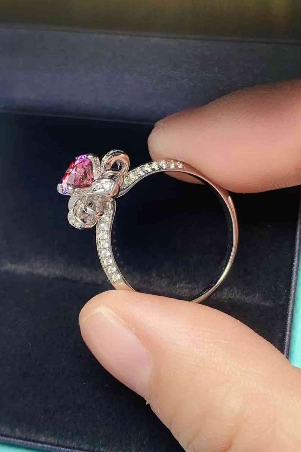 1 Carat Moissanite Flower-Shaped Ring for a perfect OOTD – dress to impress outfits from Amexza