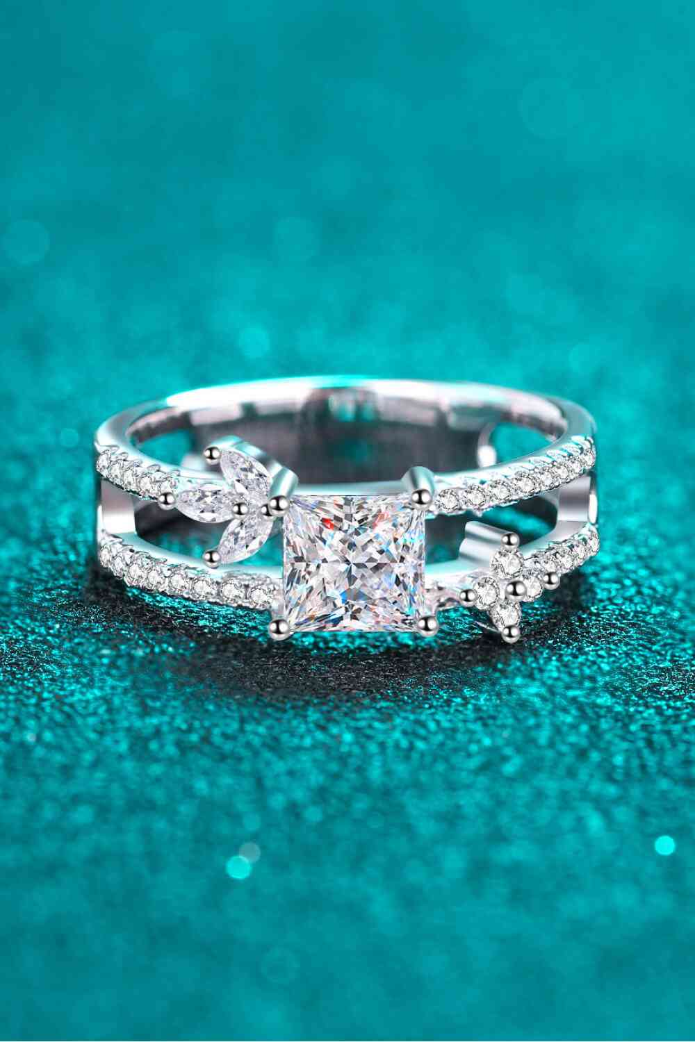 Moissanite Double Layered Ring Silver for a perfect OOTD – dress to impress outfits from Amexza