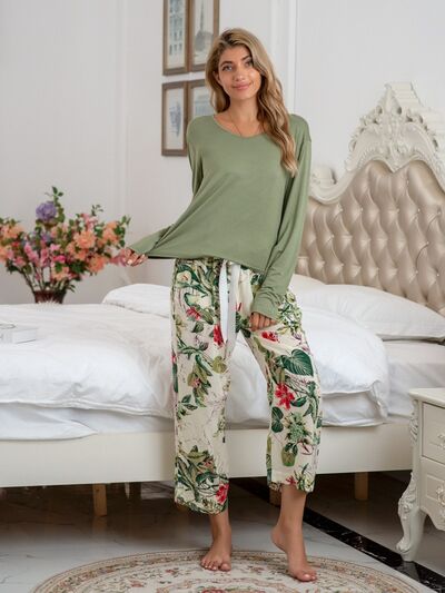 Round Neck Top and Printed Pants Lounge Set for a perfect OOTD – dress to impress outfits from Amexza