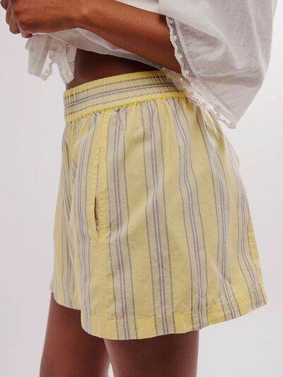 Striped Elastic Waist Shorts for a perfect OOTD – dress to impress outfits from Amexza