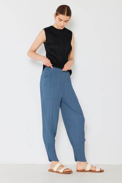 Marina West Swim Pleated Relaxed-Fit Slight Drop Crotch Jogger for a perfect OOTD – dress to impress outfits from Amexza