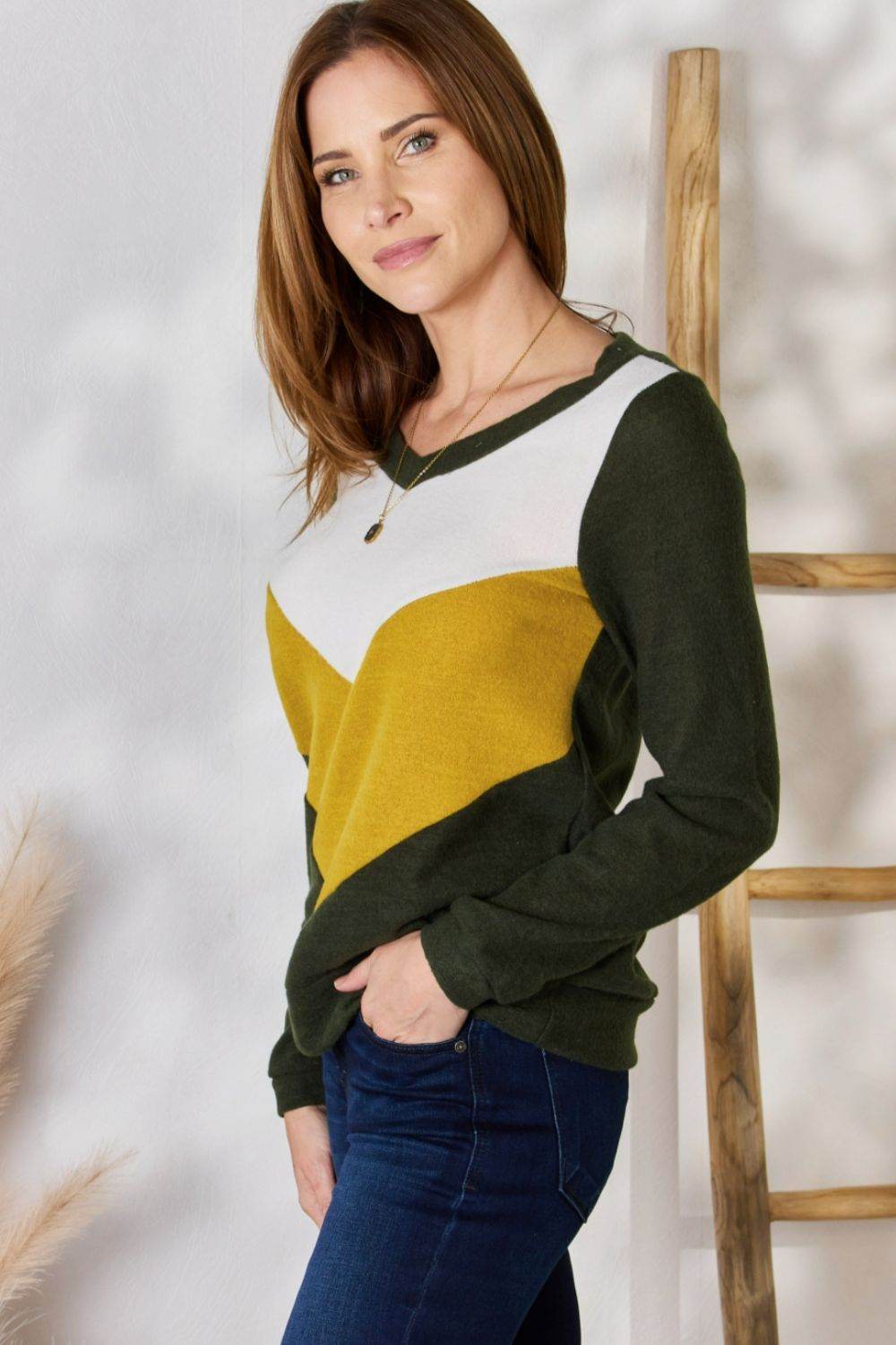 Hailey & Co Full Size Colorblock V-Neck Blouse for a perfect OOTD – dress to impress outfits from Amexza