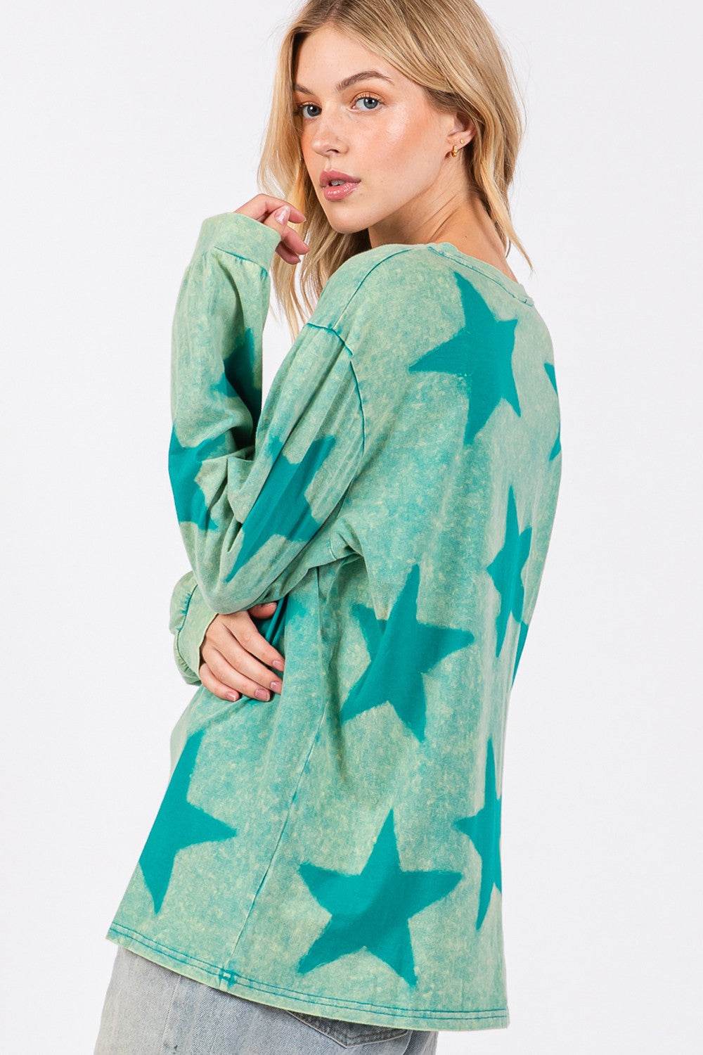 SAGE + FIG Mineral Wash Star Pattern T-Shirt for a perfect OOTD – dress to impress outfits from Amexza