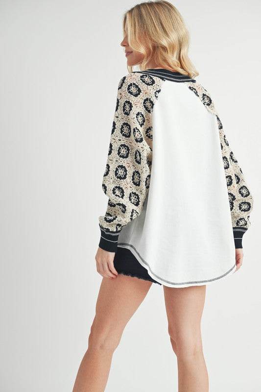 Aemi+Co Crochet Contrast Stitching V Neck Top - Amexza