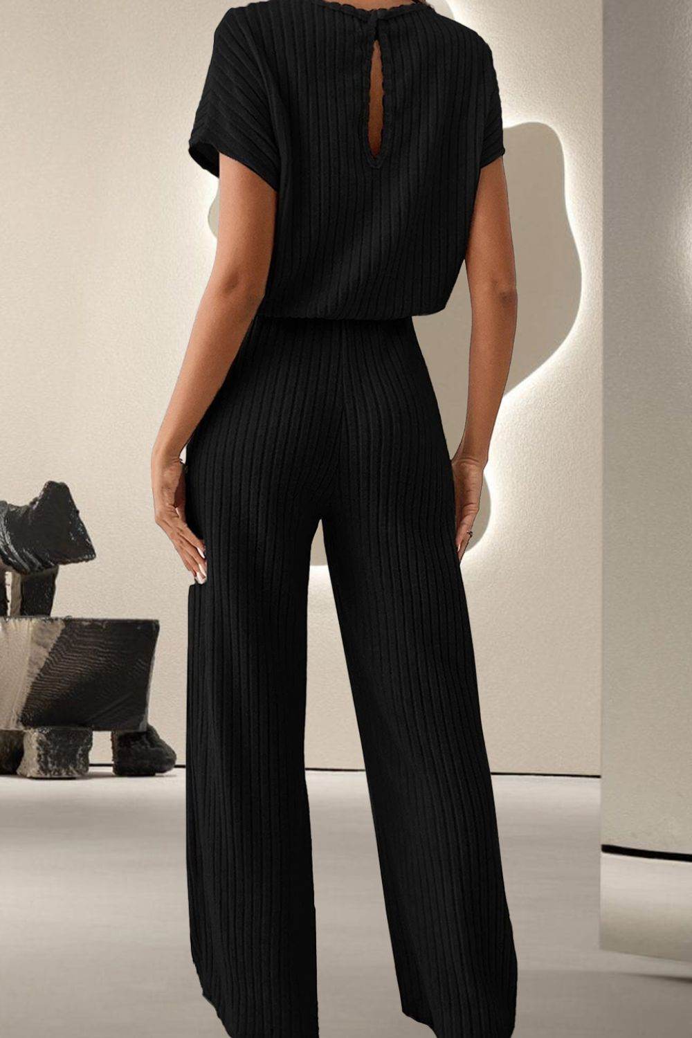 Round Neck Short Sleeve Jumpsuit for a perfect OOTD – dress to impress outfits from Amexza