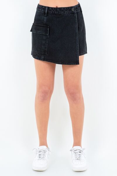 American Bazi Cargo Pocket Mini Skort Black for a perfect OOTD – dress to impress outfits from Amexza