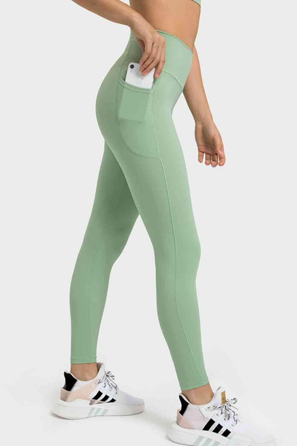 Millennia V-Waist Yoga Leggings with Pockets for a perfect OOTD – dress to impress outfits from Amexza