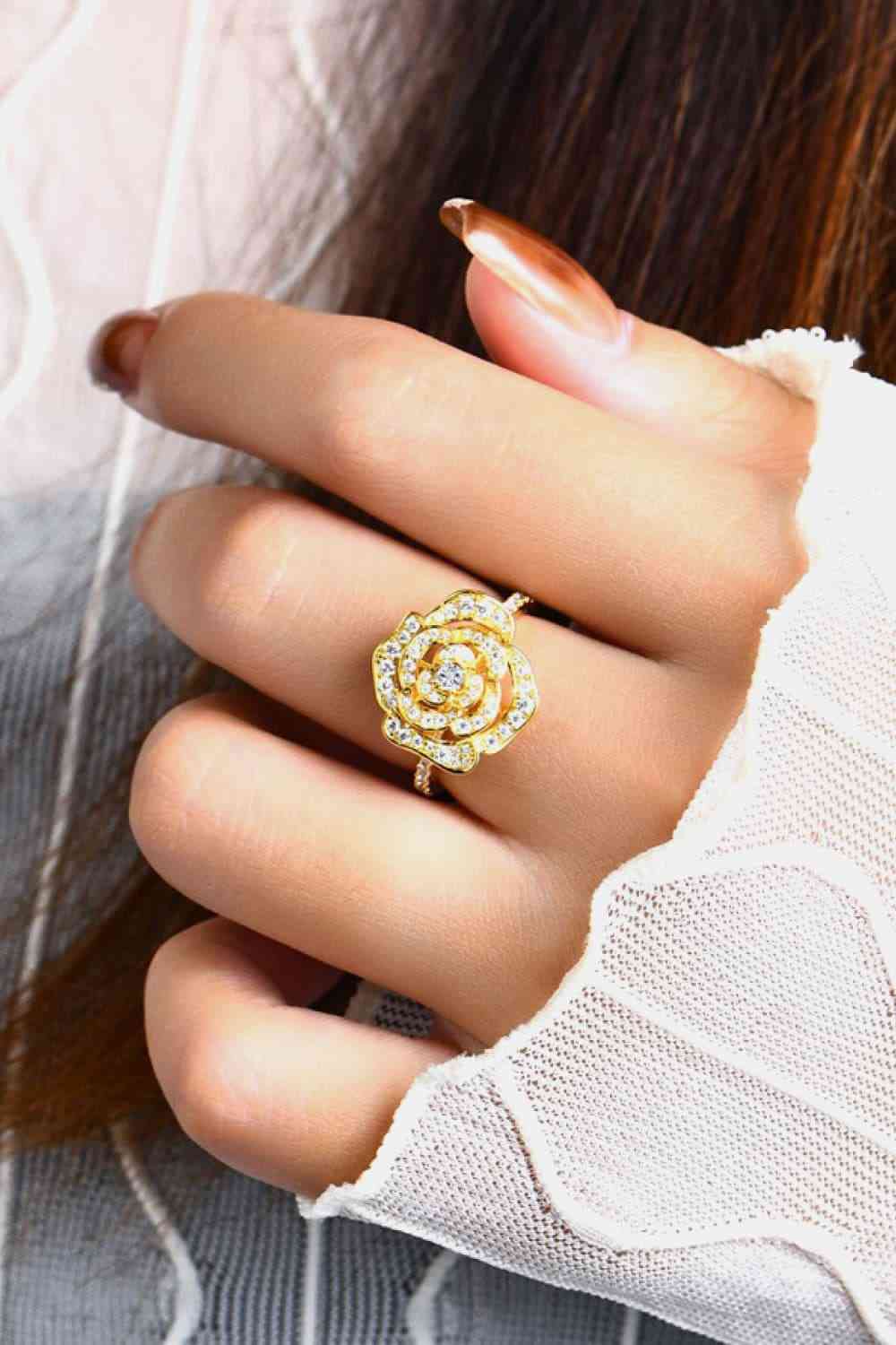 Moissanite Flower Shape Ring for a perfect OOTD – dress to impress outfits from Amexza