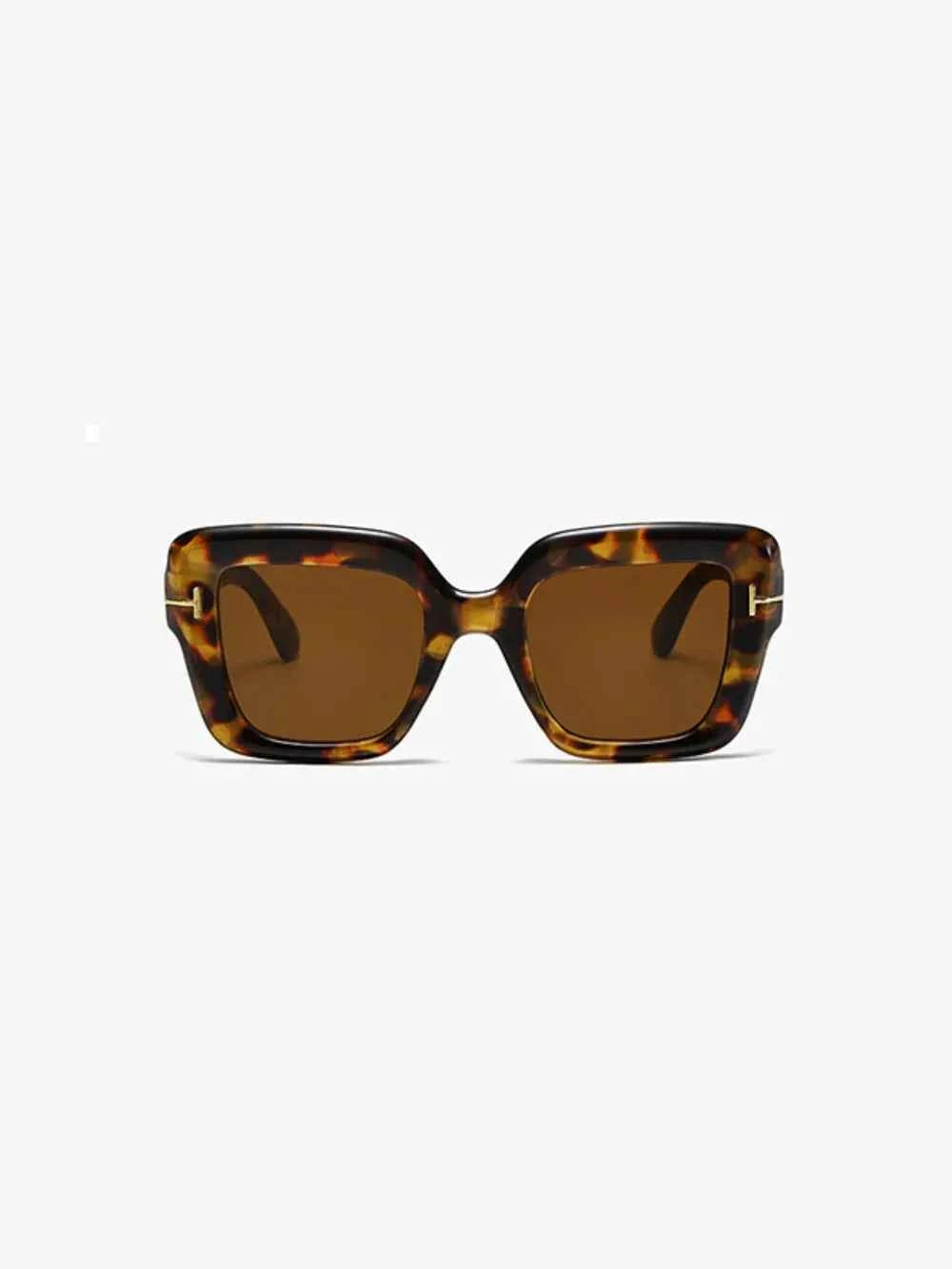 Polycarbonate Frame Square Sunglasses for a perfect OOTD – dress to impress outfits from Amexza