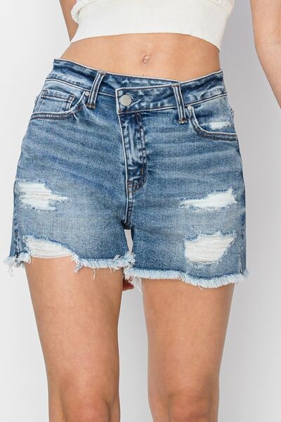 RISEN Stepped Waist Frayed Denim Shorts MEDIUM for a perfect OOTD – dress to impress outfits from Amexza