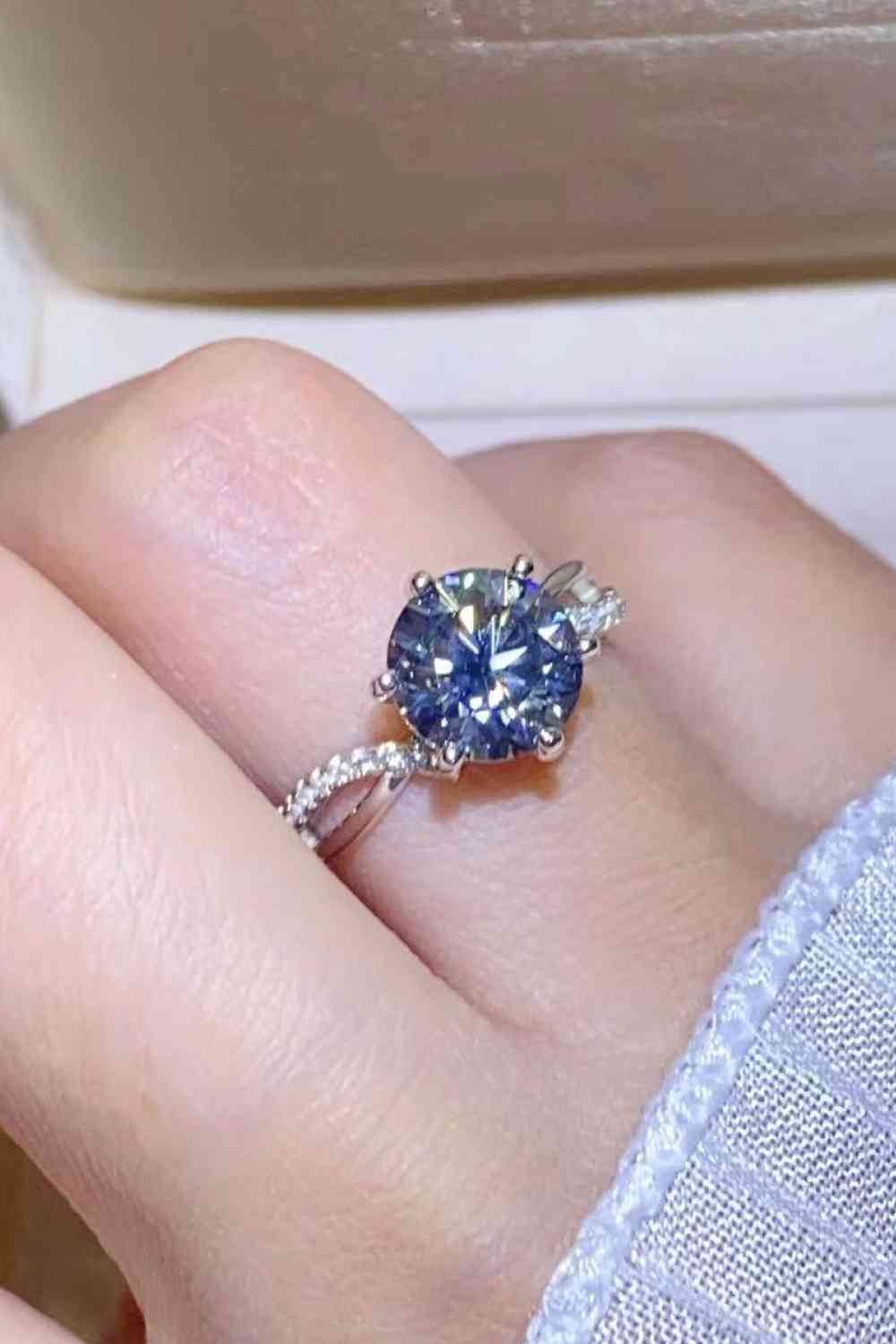 2 Carat Moissanite Ring in Smokey Gray for a perfect OOTD – dress to impress outfits from Amexza