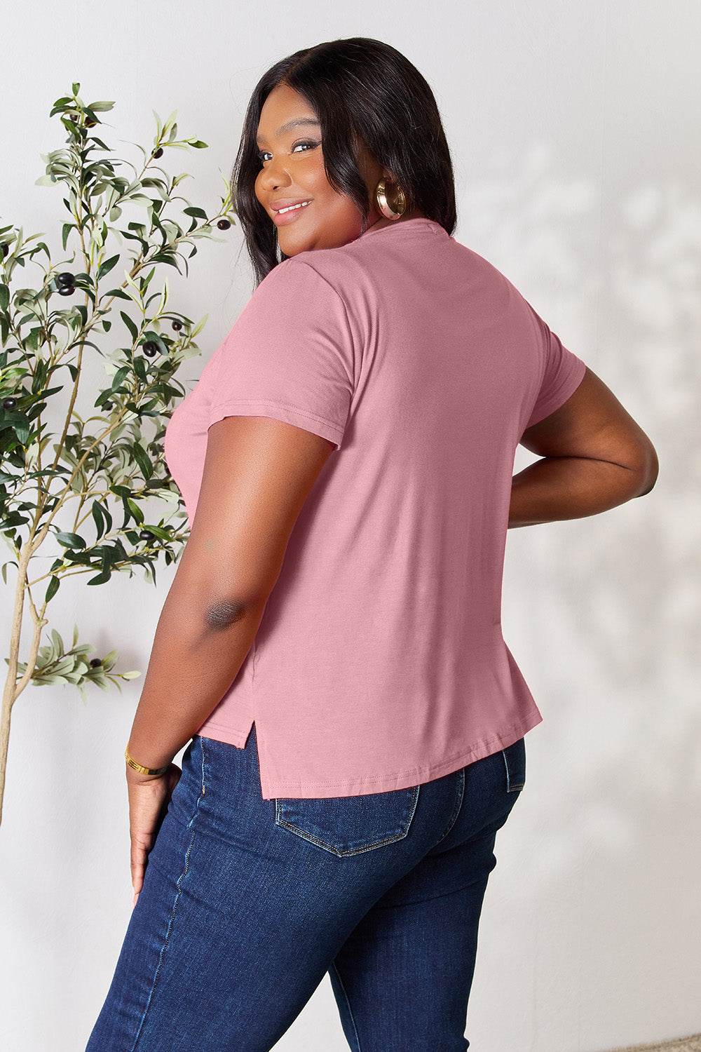 Basic Bae Full Size Round Neck Short Sleeve T-Shirt for a perfect OOTD – dress to impress outfits from Amexza